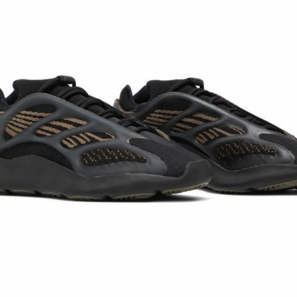2020 Adidas Yeezy 700 V3 'Clay Brown'- SIZE 13